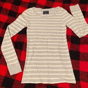 American Eagle long sleeve shirt